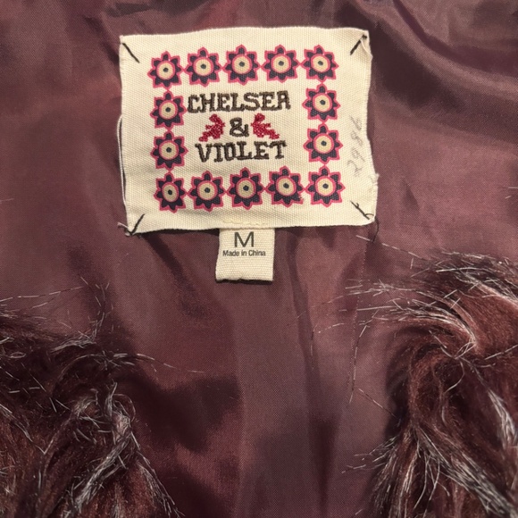 Chelsea & Violet Faux Fur Sleeveless Vest Size M - Picture 3 of 3